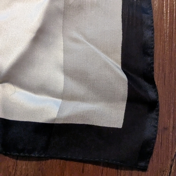 NWT Tie Rack Art‎ of Silk 100% Silk Scarf - Picture 4 of 8